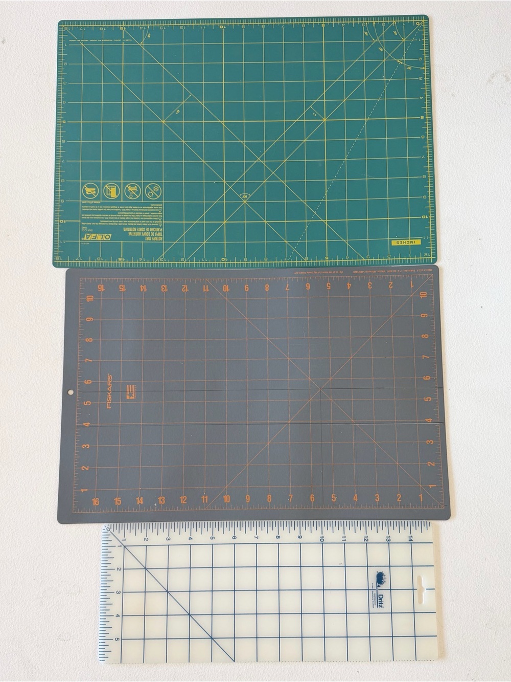 Vintage Lot OLFA (RM-CG) 12 X 18 Green Rotary Mat, Fiskars 16 X 10, Dritz 6 X 15